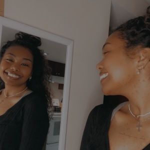 Meet your Posher, Lenssa